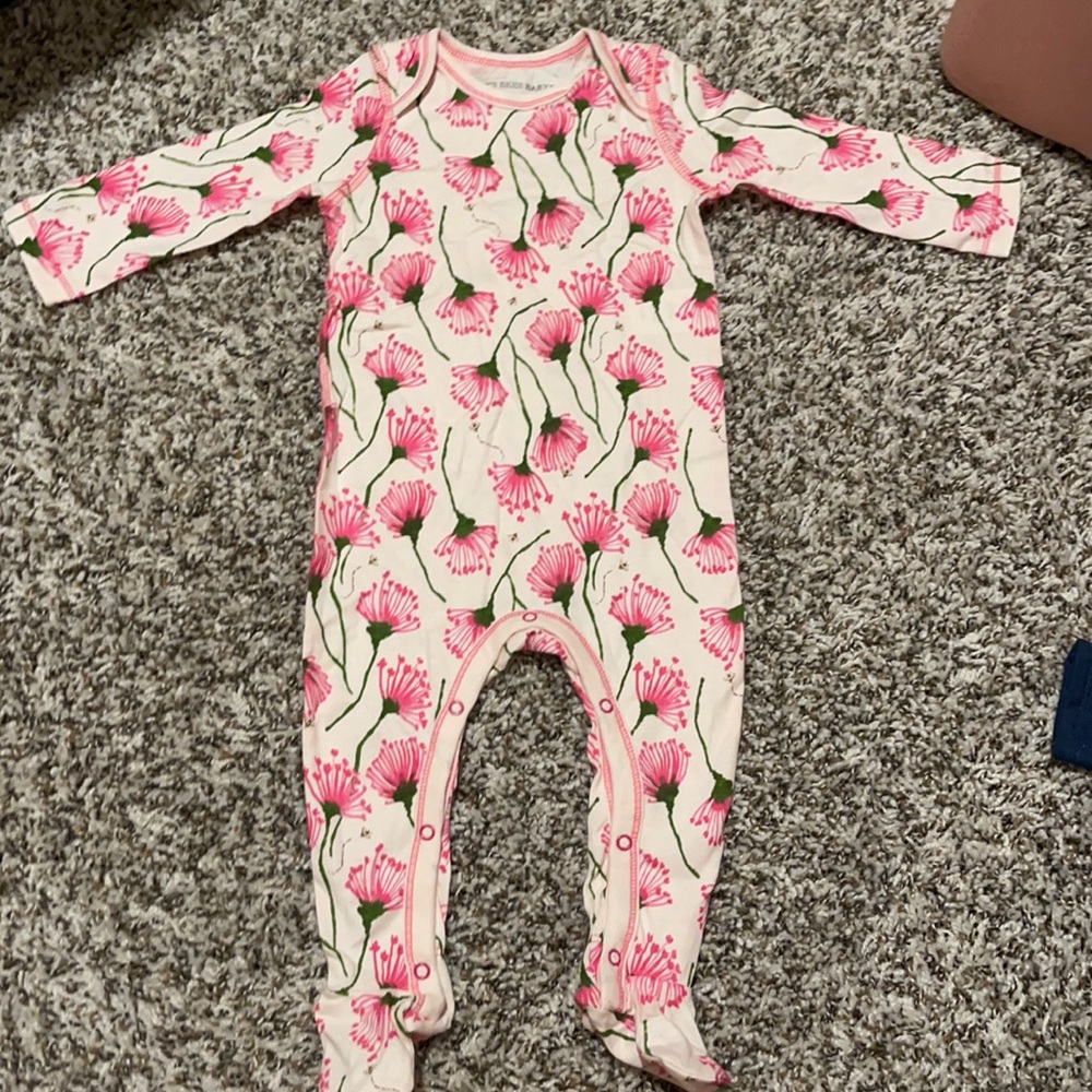 Long sleeve Burt’s Bee Baby one piece thin footie with pink flowers with bees